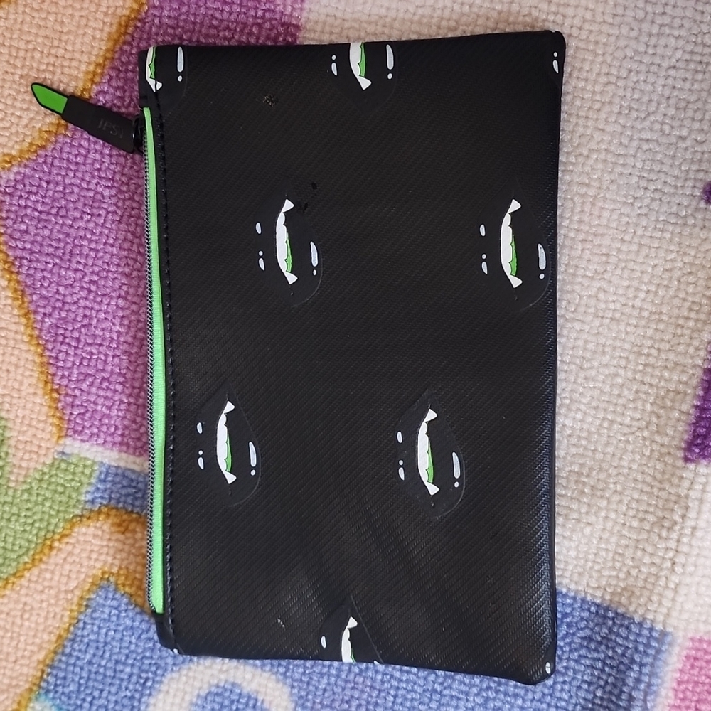Ipsy make up bag